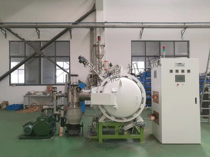 Cylindrical vacuum chamber